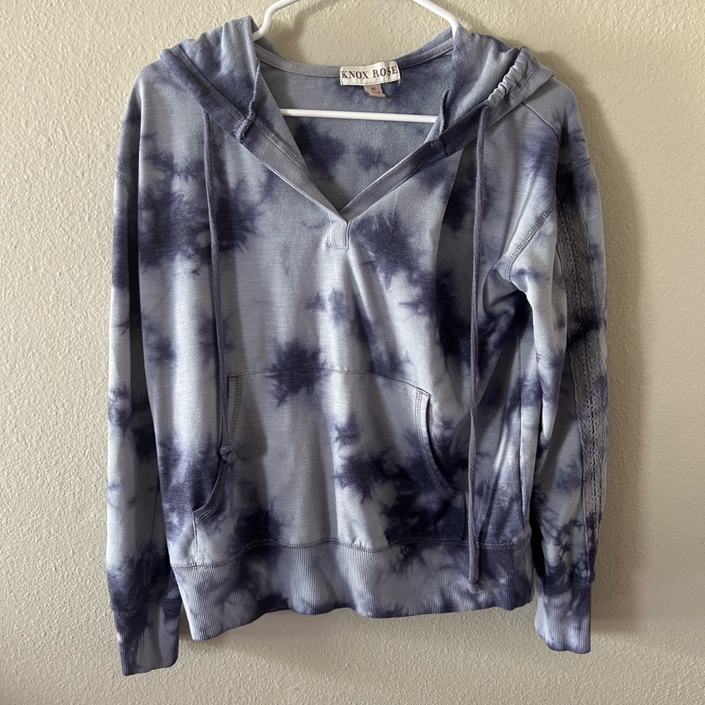 Knox Rose purple tye dye hoodie with a lace trim arm sleeve siding size Medium